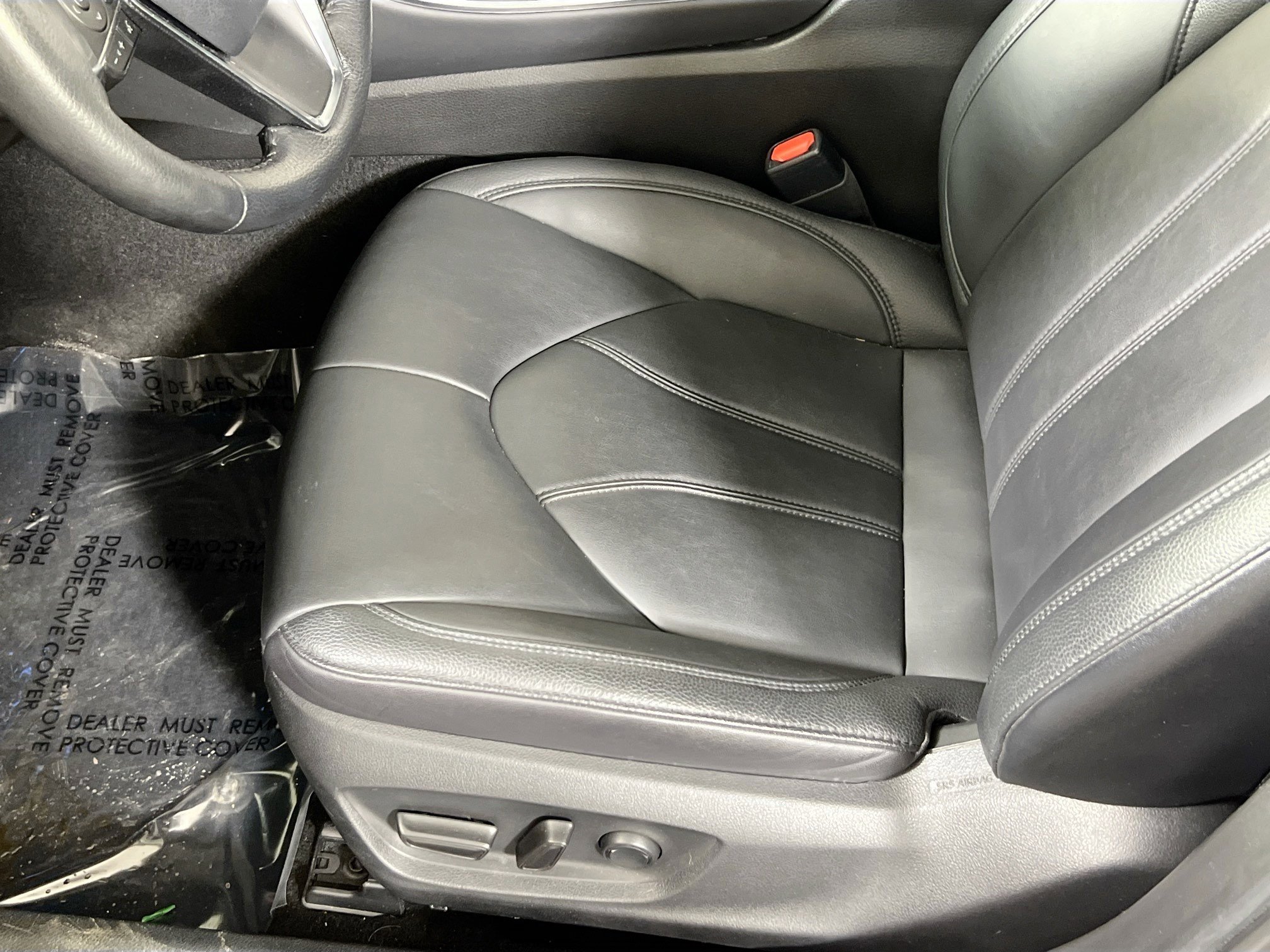 Used 2021 Toyota Avalon XLE image 18