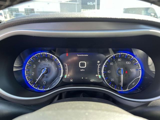 New 2025 Chrysler Pacifica Select FWD image 15