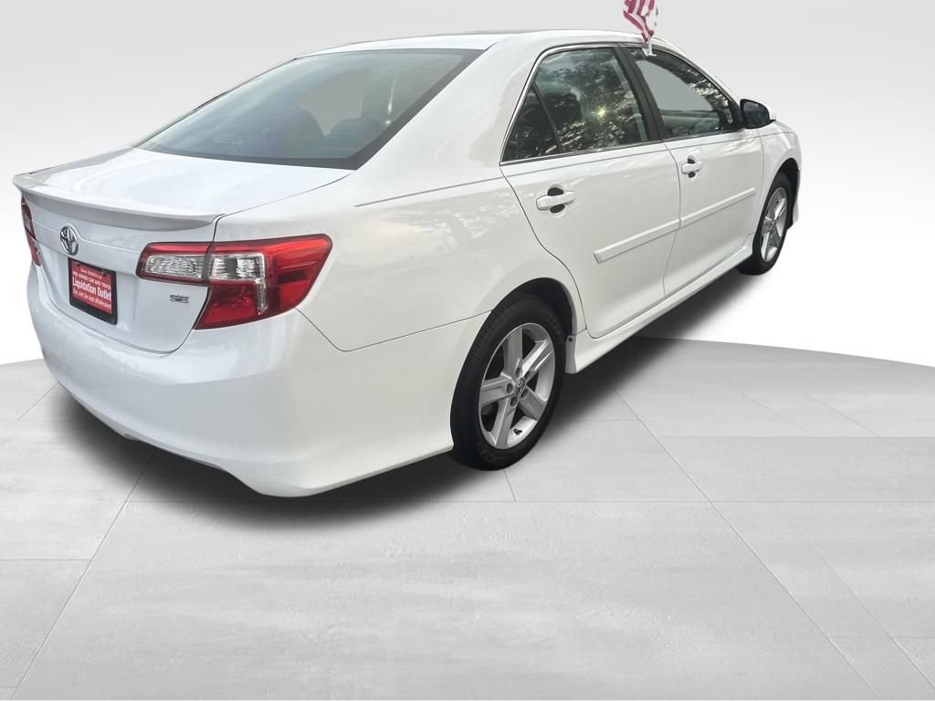 Used 2014 Toyota Camry SE image 20