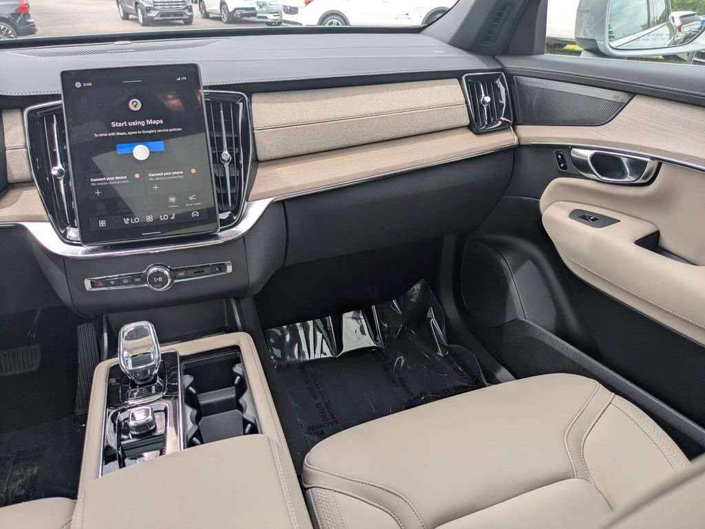 New 2026 Volvo XC90 B6 Plus w/ Protection Package Premier AWD/4WD image 19