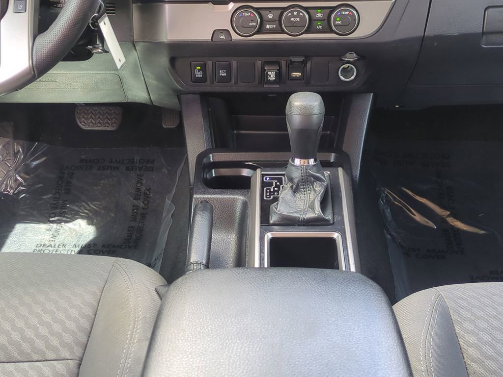 Used 2022 Toyota Tacoma SR5 w/ Technology Package RWD image 20