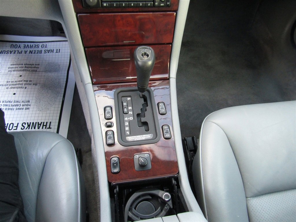 Used 1997 Mercedes-Benz E 320 Sedan image 28
