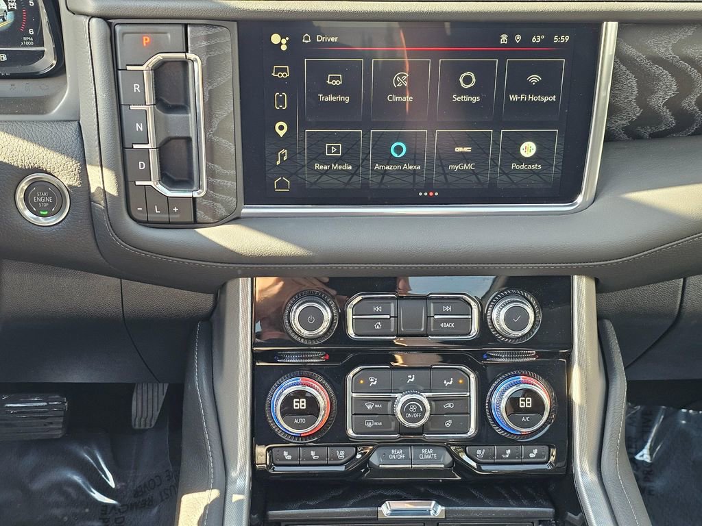 Used 2024 GMC Yukon Denali w/ Advanced Technology Package AWD/4WD image 32