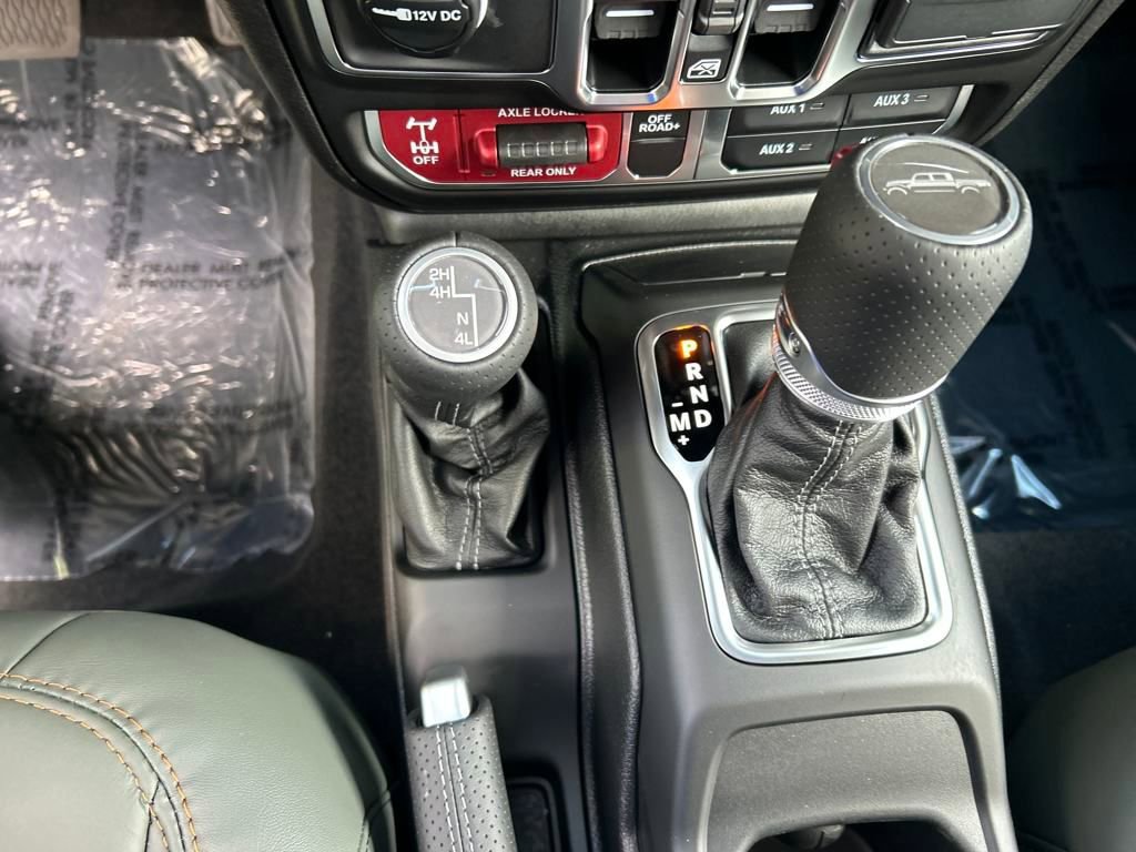 New 2025 Jeep Gladiator Mojave image 17