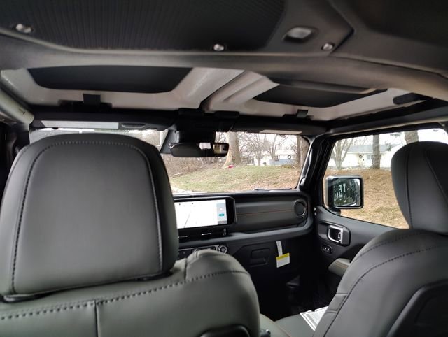 New 2026 Jeep Gladiator Mojave AWD/4WD image 32