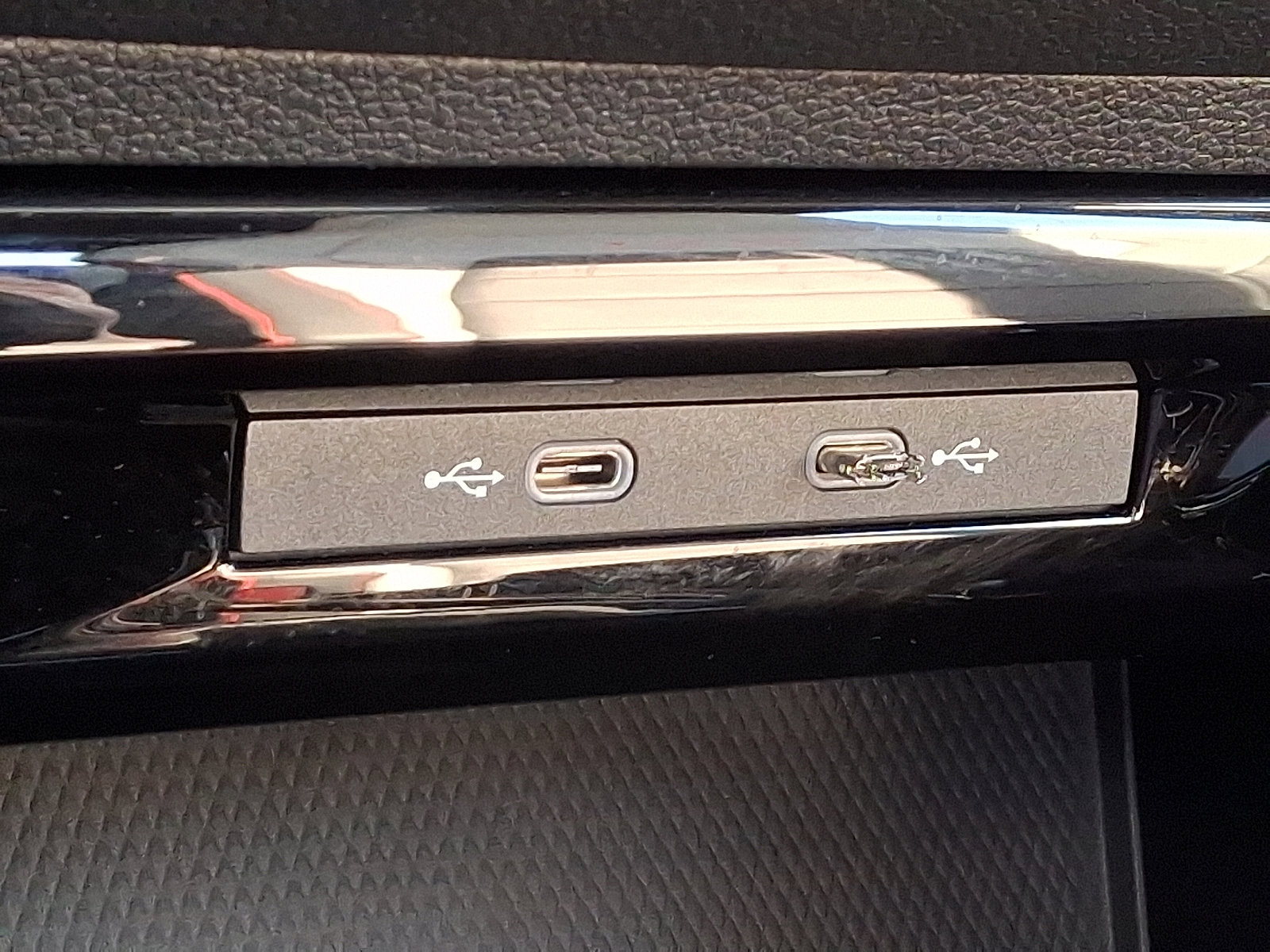 Certified 2025 Volkswagen GTI Autobahn image 25