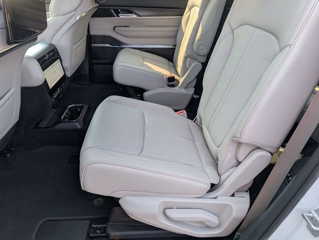 New 2026 Jeep Grand Wagoneer Summit w/ Rear Seat Video Group I AWD/4WD image 25
