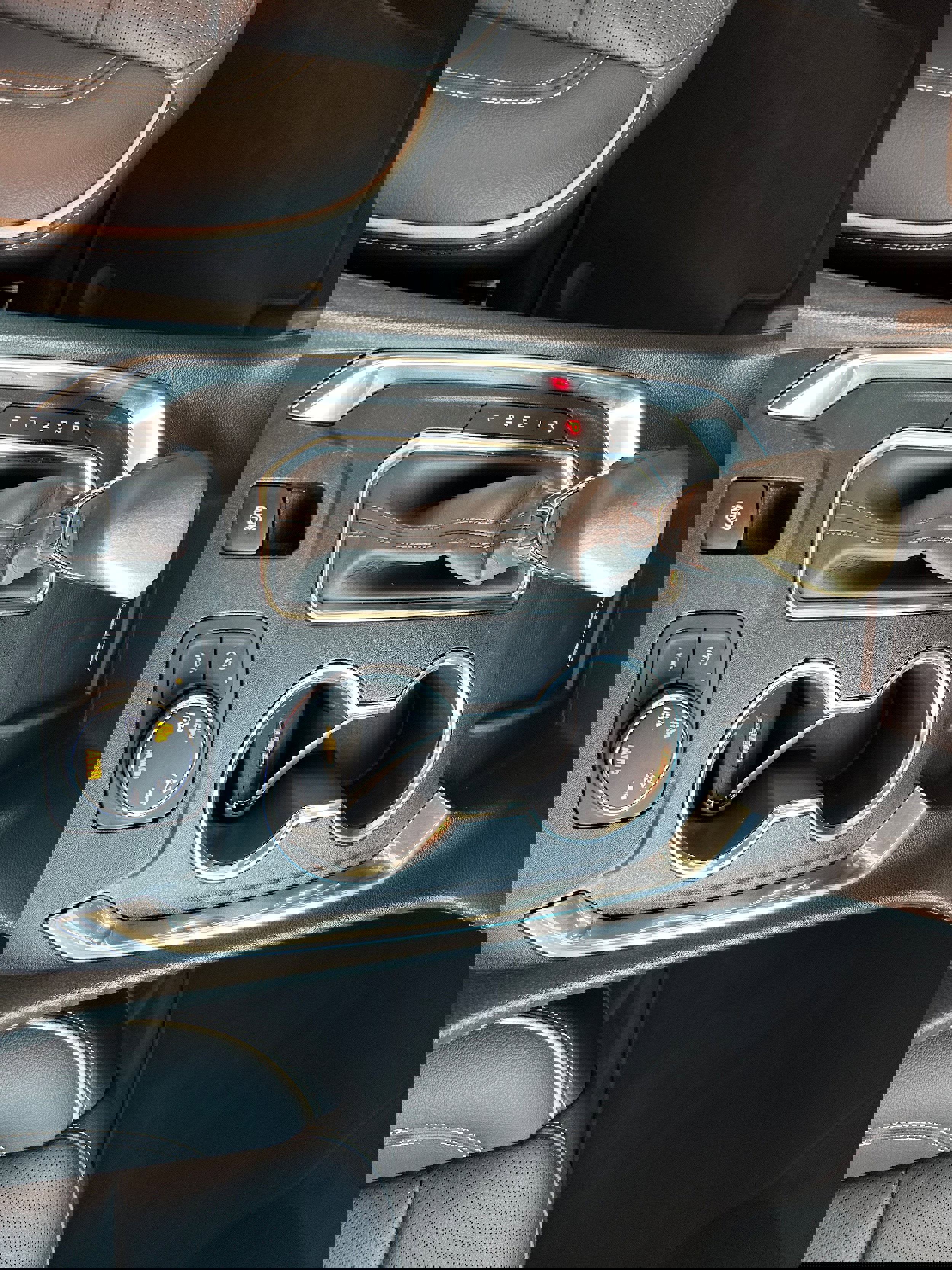 Used 2023 Chevrolet Traverse Premier image 17