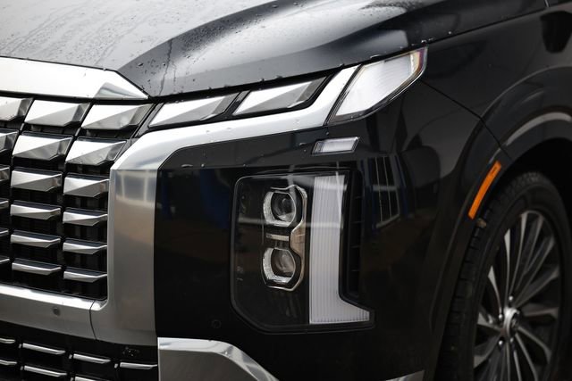 Used 2023 Hyundai Palisade Calligraphy image 12