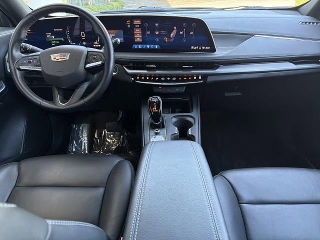 Used 2025 Cadillac XT4 Premium Luxury FWD image 25