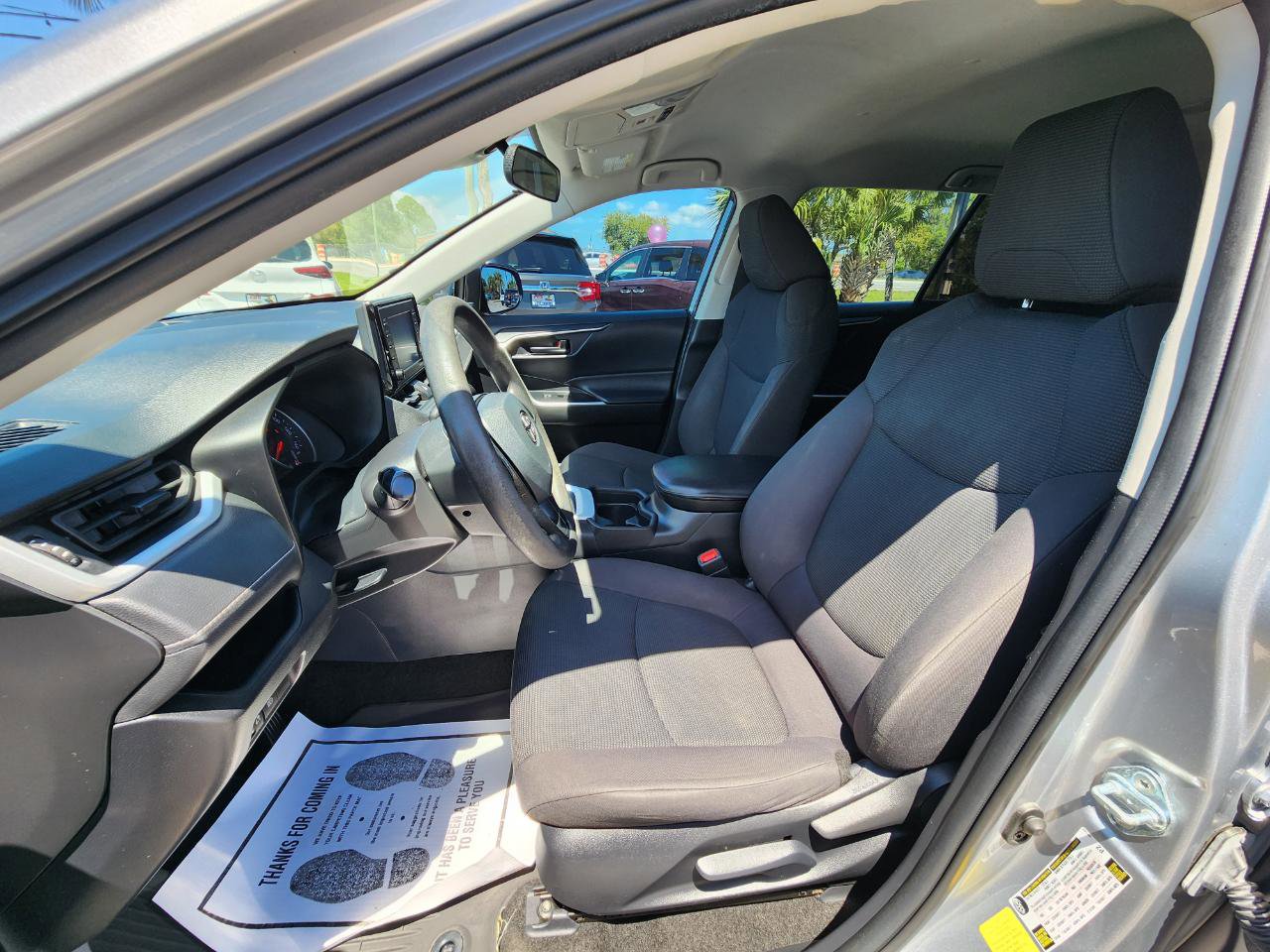 Used 2021 Toyota RAV4 LE FWD image 12