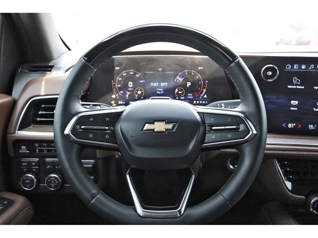 Used 2025 Chevrolet Suburban High Country AWD/4WD image 12