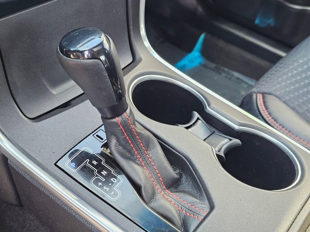 Used 2015 Toyota Camry SE w/ Moonroof Package FWD image 42