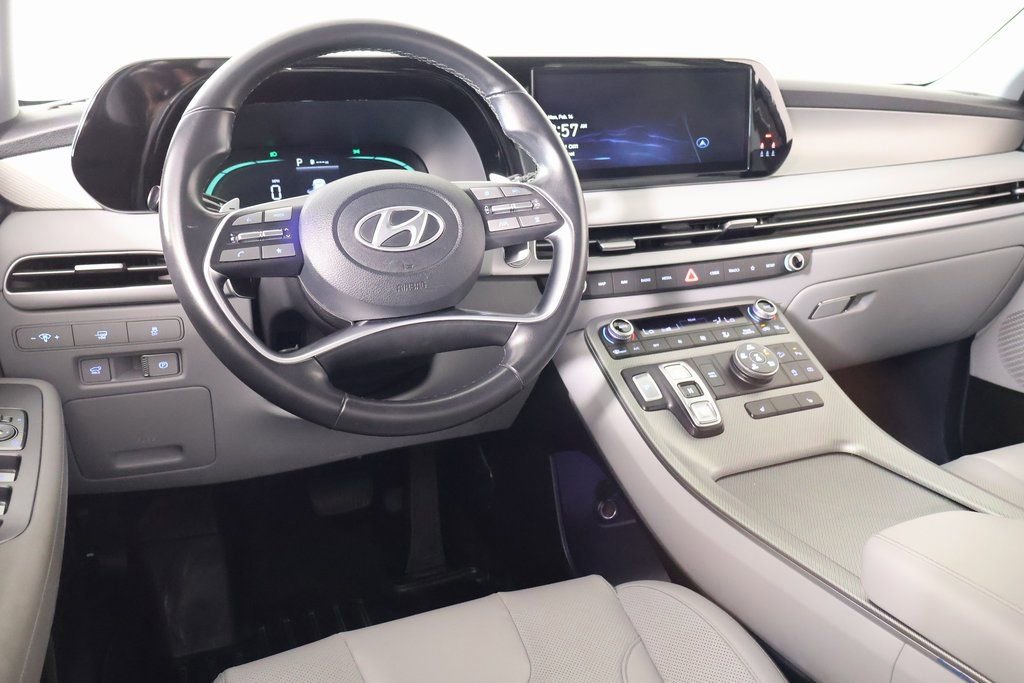 Used 2024 Hyundai Palisade SEL image 2