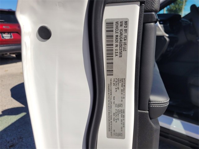 New 2025 Jeep Grand Cherokee Laredo w/ MOPAR Finishing Package image 19