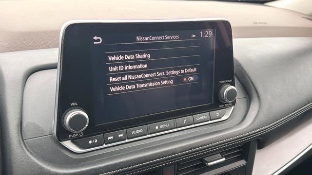 Used 2023 Nissan Rogue SV image 8