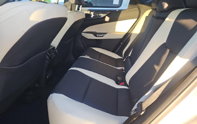 Used 2024 Lexus NX 350 AWD image 9