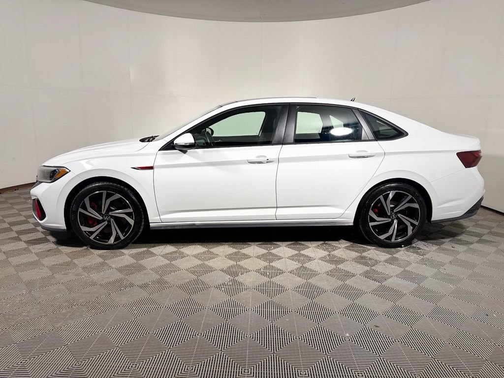 Used 2022 Volkswagen Jetta GLI Autobahn FWD image 3