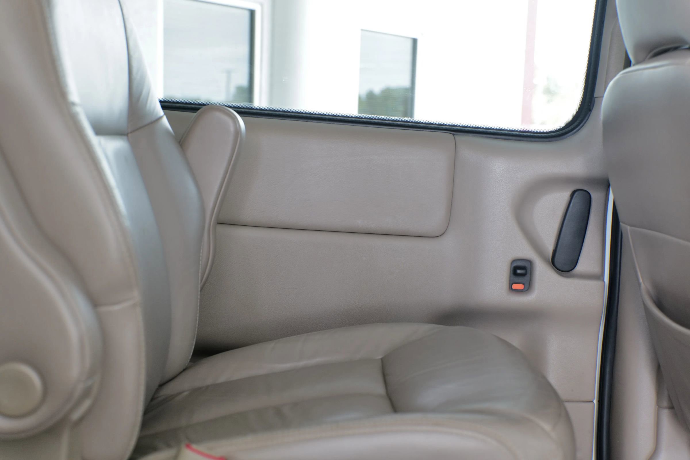 Used 2003 Oldsmobile Silhouette Premiere image 30