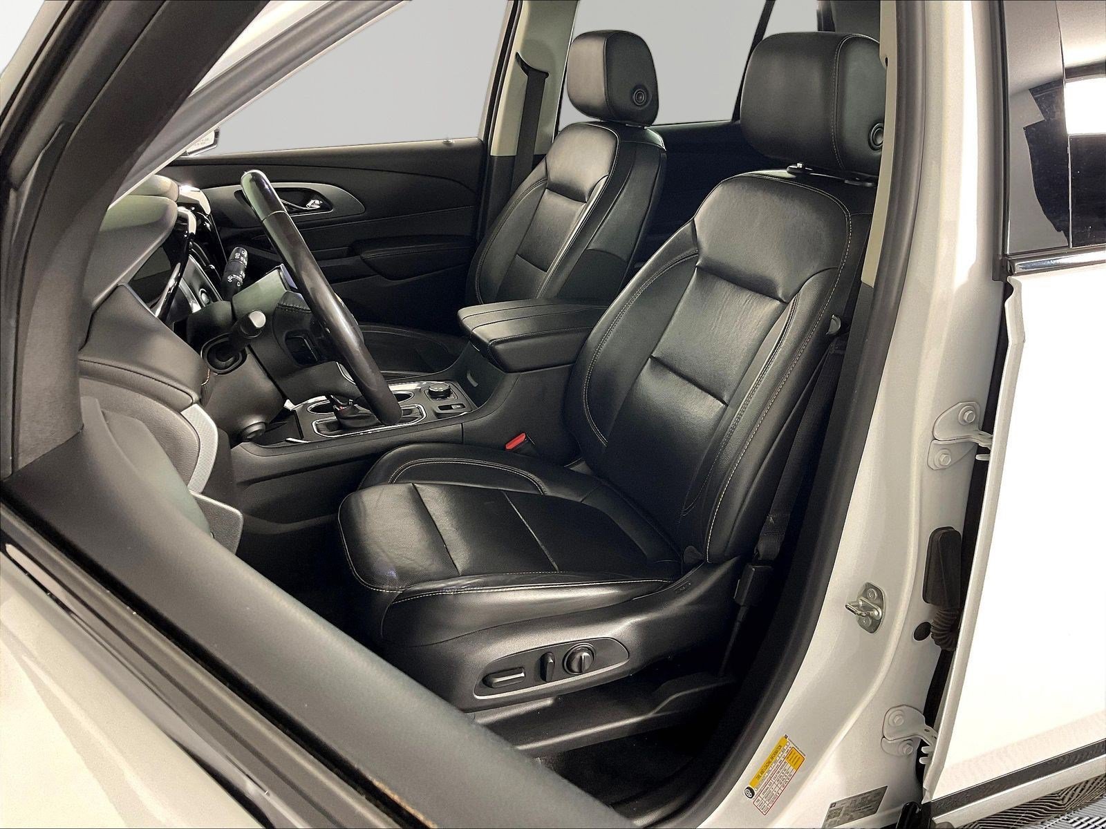 Used 2019 Chevrolet Traverse Premier w/ Redline Edition AWD/4WD image 21