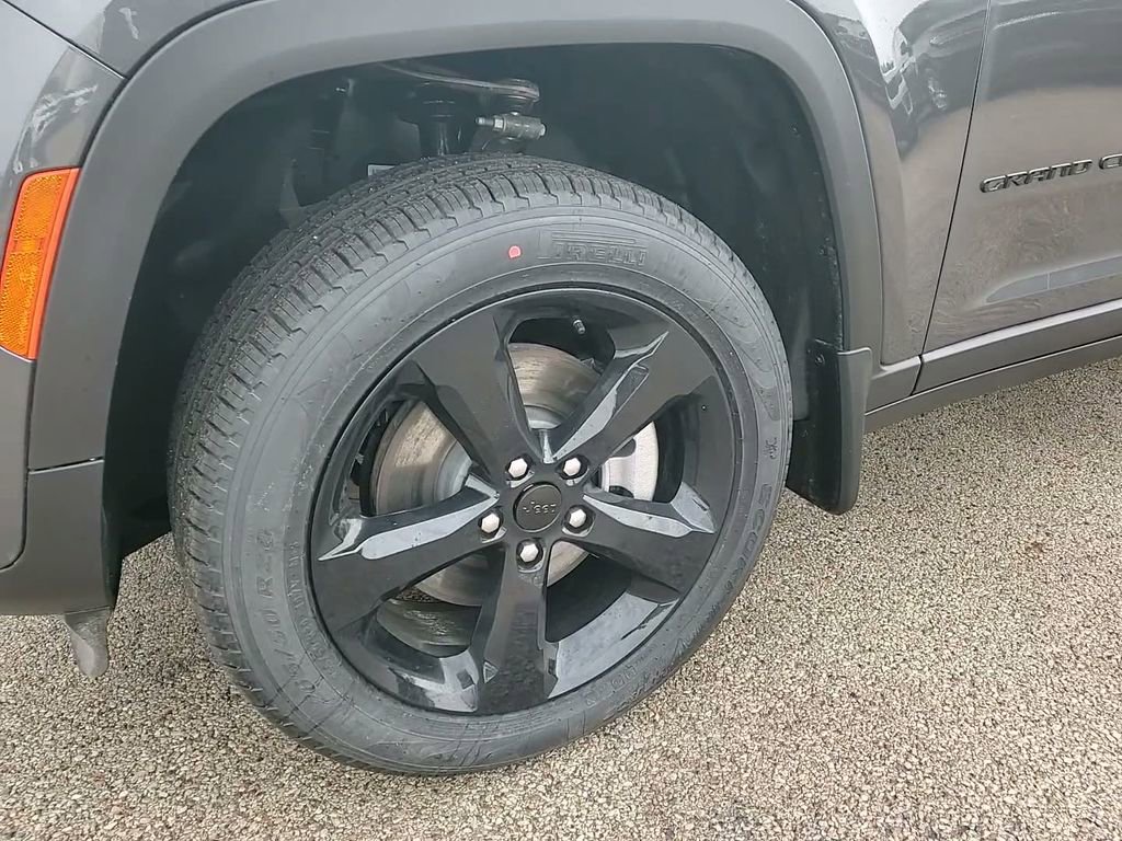 New 2026 Jeep Grand Cherokee L Limited image 16