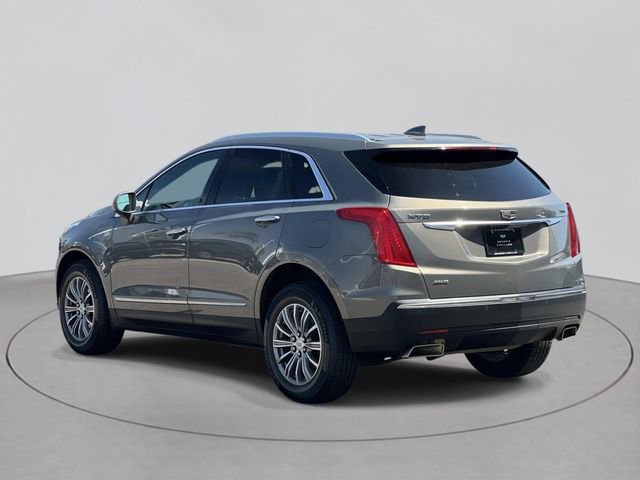 Used 2017 Cadillac XT5 Luxury w/ Driver Awareness Package AWD/4WD image 3