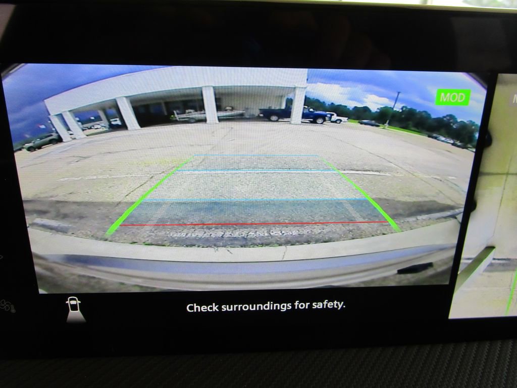 Used 2025 Nissan Kicks SR AWD/4WD image 41