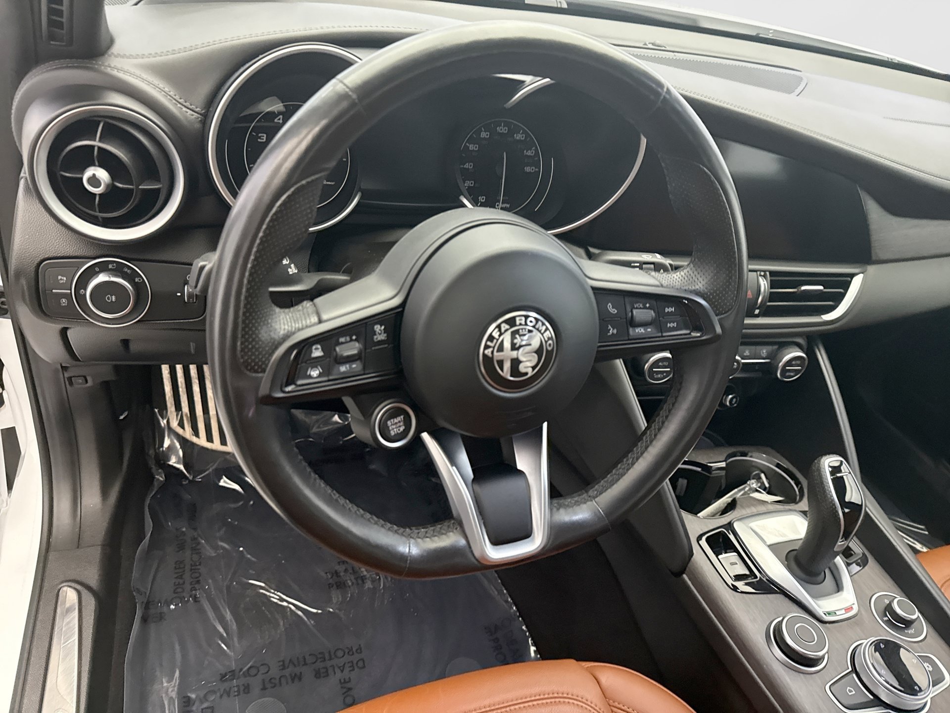 Used 2022 Alfa Romeo Giulia Ti AWD/4WD image 12
