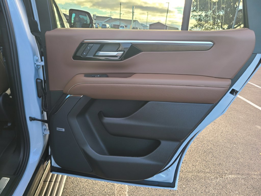 New 2027 Chevrolet Tahoe High Country AWD/4WD image 13