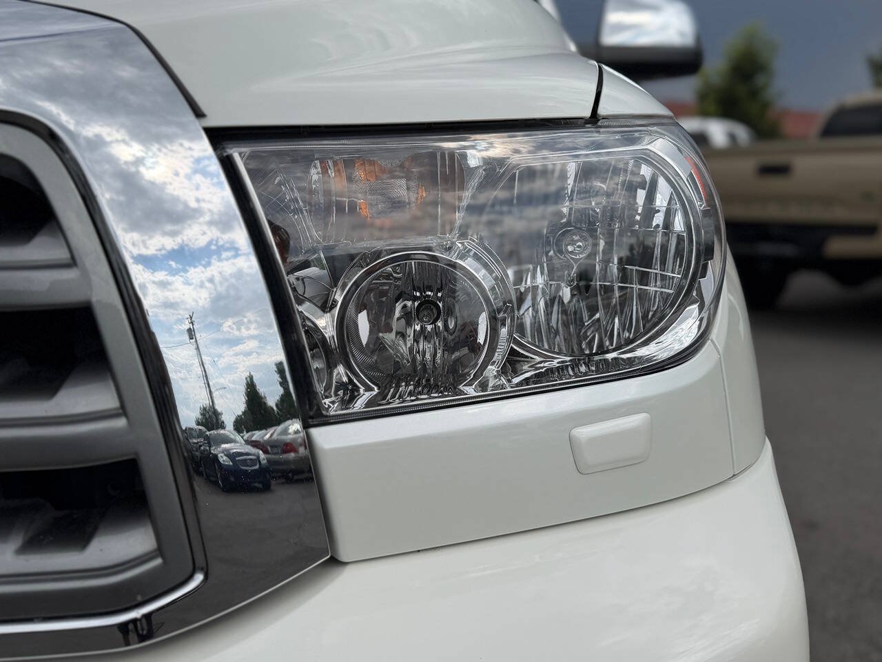 Used 2015 Toyota Sequoia Platinum AWD/4WD image 29