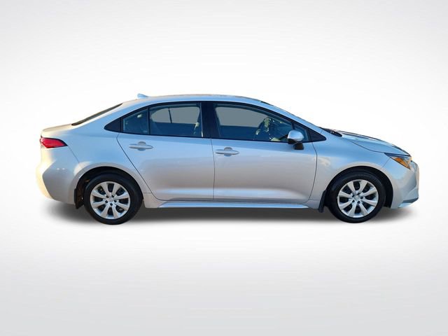 Used 2025 Toyota Corolla LE image 6
