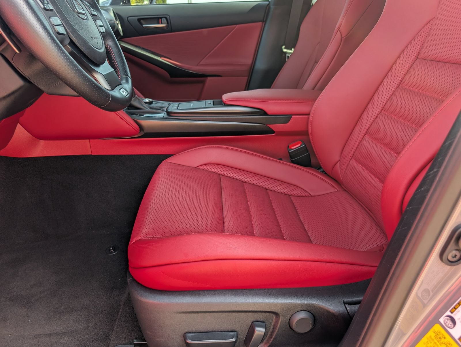 Used 2025 Lexus IS 350 F Sport RWD image 16