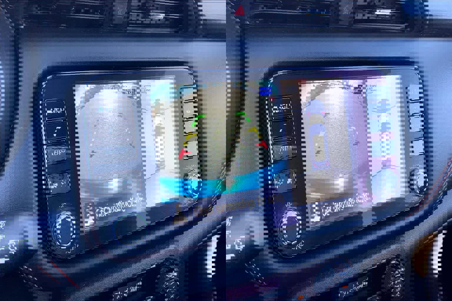 Used 2023 Nissan Kicks SR image 27