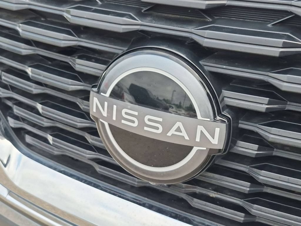 Used 2023 Nissan Rogue SL AWD/4WD image 9