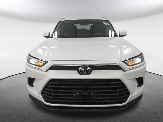Used 2026 Toyota Grand Highlander AWD image 2
