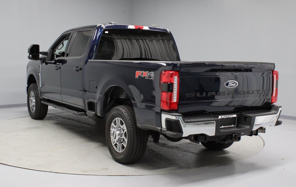 Certified 2025 Ford F250 Lariat w/ FX4 Off-Road Package image 11