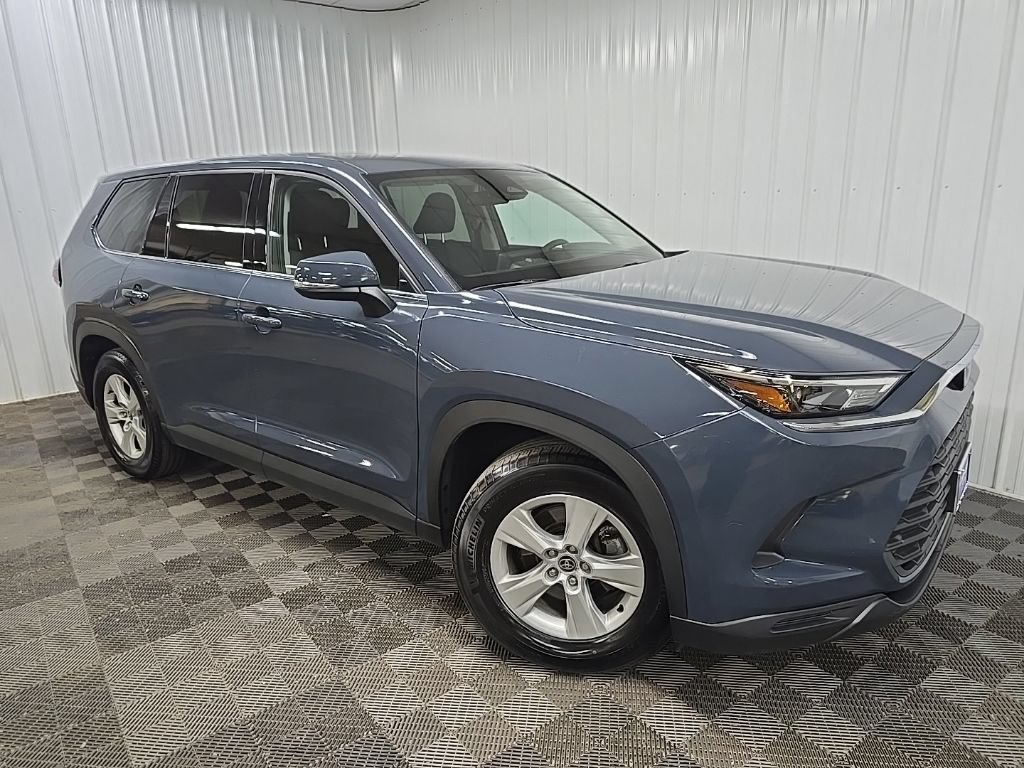 Used 2025 Toyota Grand Highlander AWD image 7