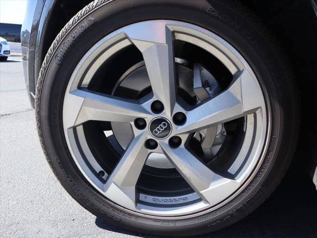 Used 2020 Audi Q5 2.0T Titanium Premium Plus w/ Premium Plus Package AWD/4WD image 17