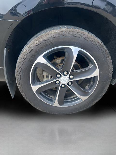 Used 2020 Buick Enclave Essence w/ Sun And Navigation Package image 27