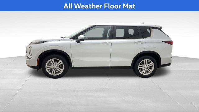 Used 2023 Mitsubishi Outlander ES AWD/4WD image 6