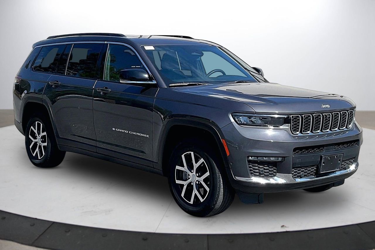Used 2024 Jeep Grand Cherokee L Limited w/ Luxury Tech Group II image 2