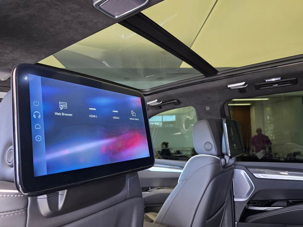 Certified 2026 Cadillac Escalade V w/ LPO, ONYX Package image 33