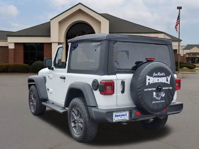 Used 2025 Jeep Wrangler Sport image 3