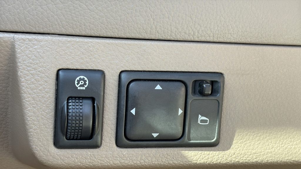 Used 2004 Nissan Maxima 3.5 SE FWD image 21