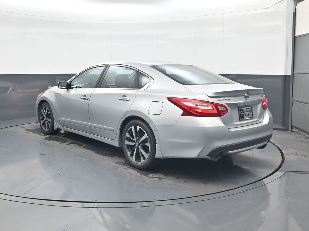 Used 2016 Nissan Altima 2.5 SR image 5