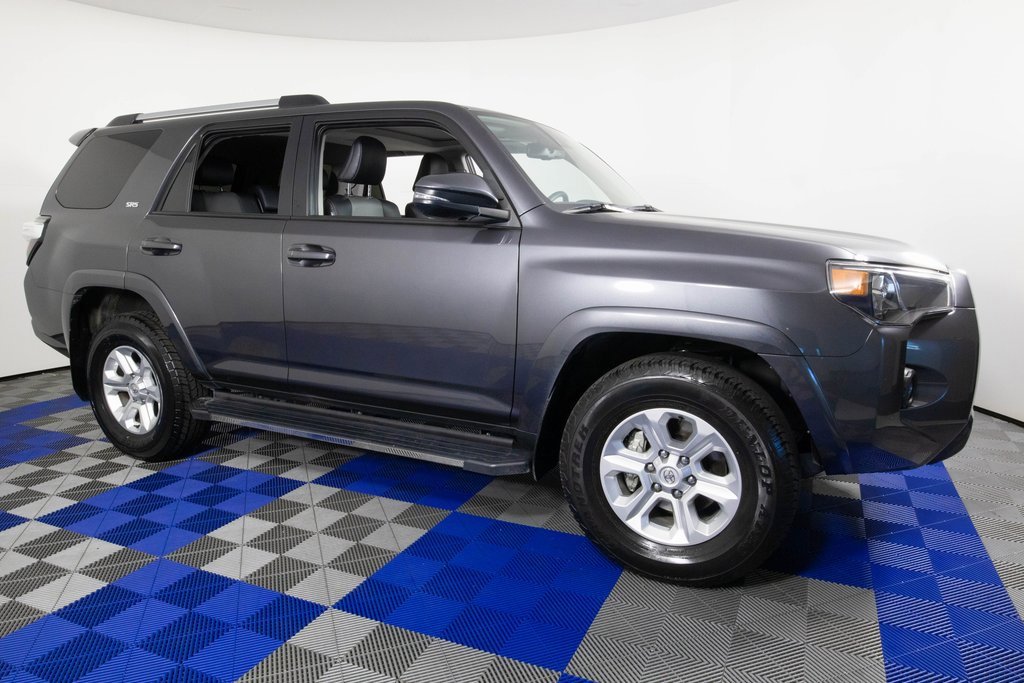 Used 2023 Toyota 4Runner SR5 Premium image 3
