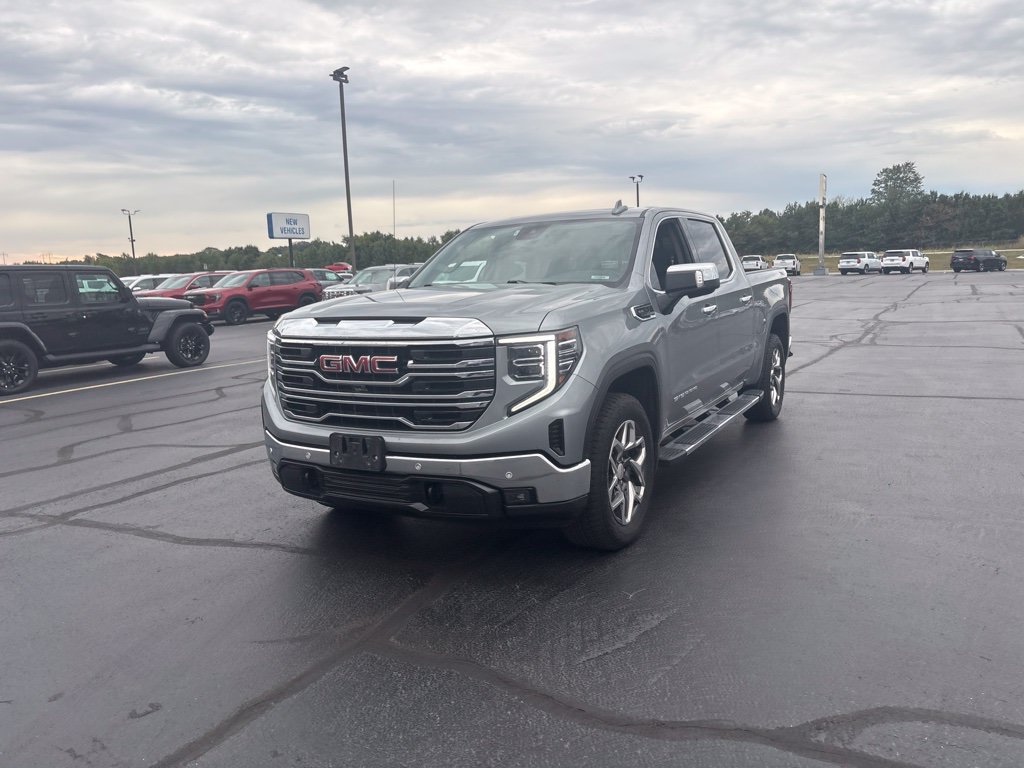 Used 2023 GMC Sierra 1500 SLT w/ SLT Premium Plus Package AWD/4WD image 6