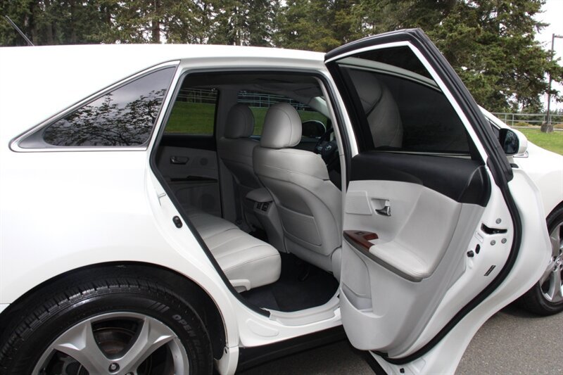 Used 2009 Toyota Venza AWD image 6