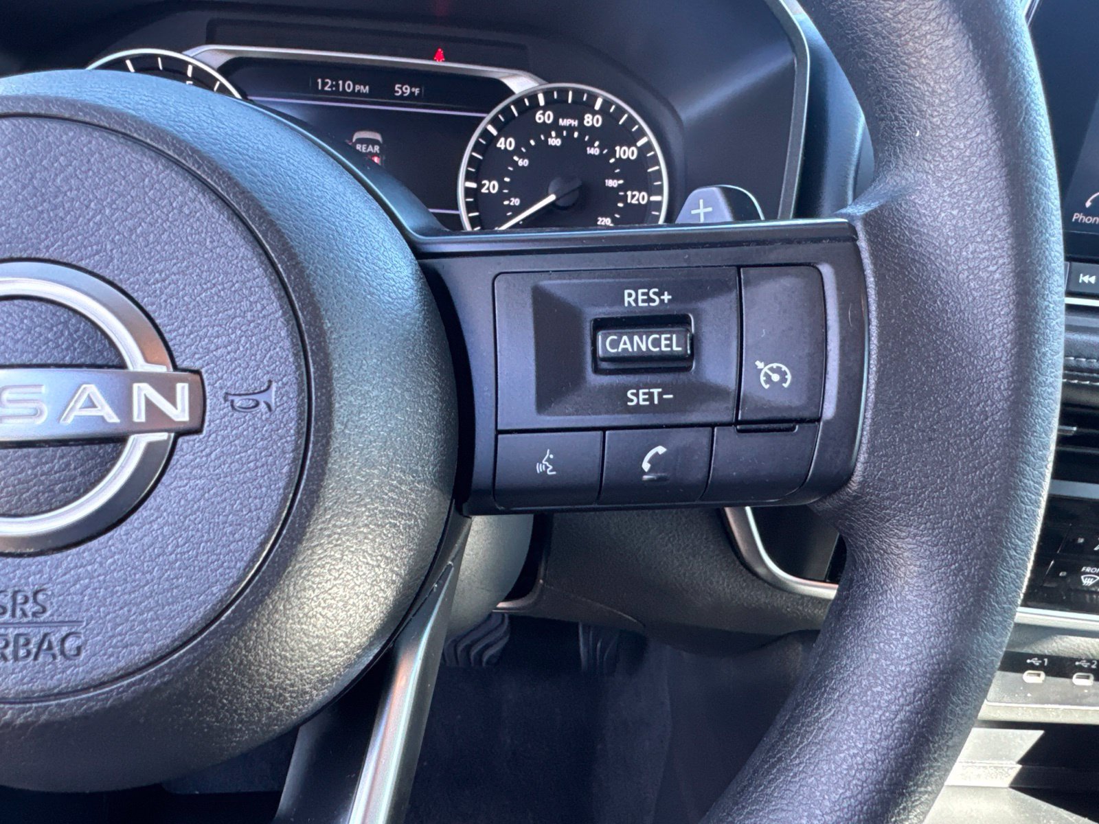 Used 2024 Nissan Rogue S AWD/4WD image 20