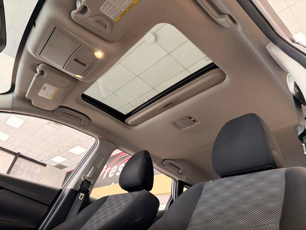 Used 2018 Nissan Rogue Sport SV image 18